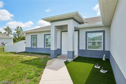 910 Richmond Ave N, Lehigh Acres FL - photo 18 of 50
