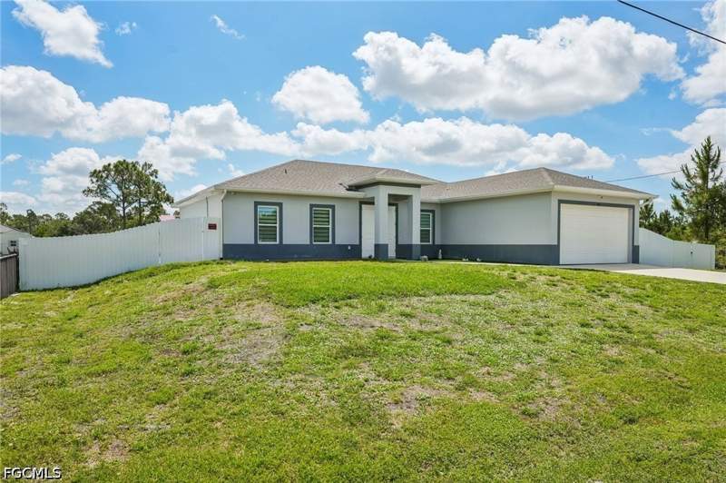 3 bedroom SingleFamilyResidence at 910 Richmond Ave N, Lehigh Acres, Lehigh Acres — photo 3