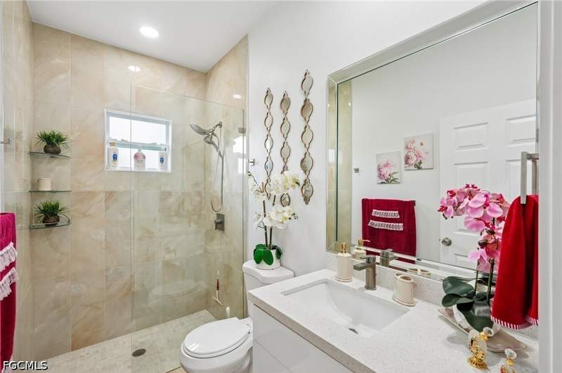 3 bedroom SingleFamilyResidence at 910 Richmond Ave N, Lehigh Acres, Lehigh Acres — photo 5