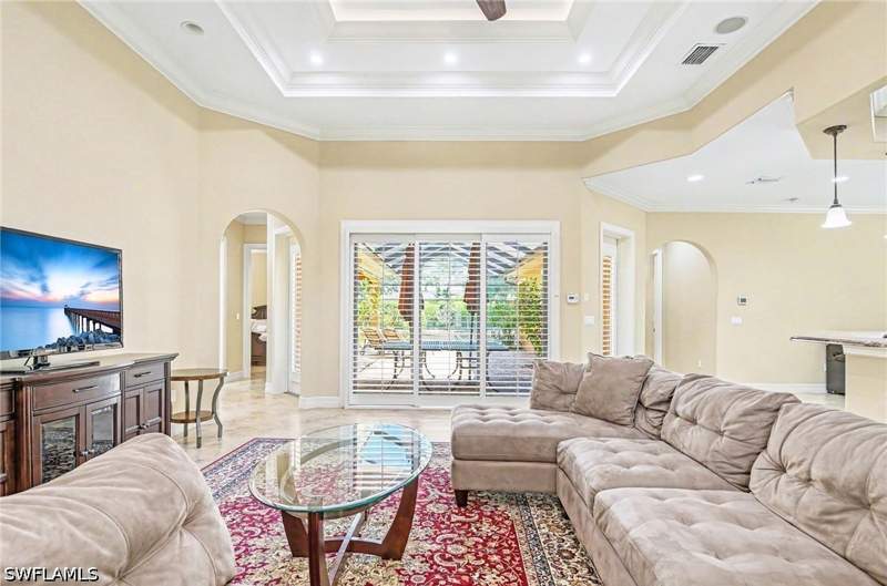 4 bedroom SingleFamilyResidence at 672 Fairway Ter, Moorings, Naples — photo 2