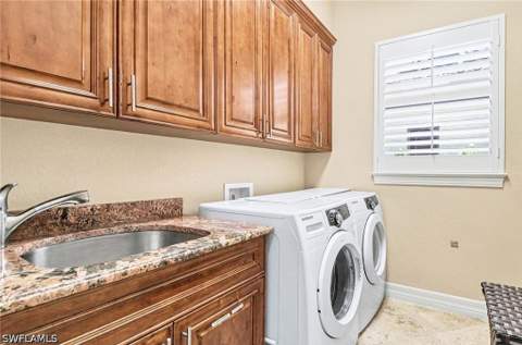 672 Fairway Ter, Naples FL - photo 23 of 40