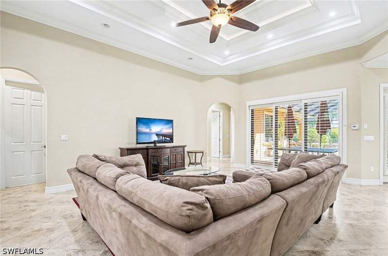 4 bedroom SingleFamilyResidence at 672 Fairway Ter, Moorings, Naples — photo 3