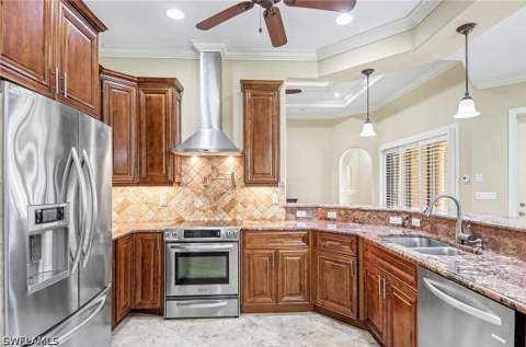 672 Fairway Ter, Naples FL - photo 7 of 40