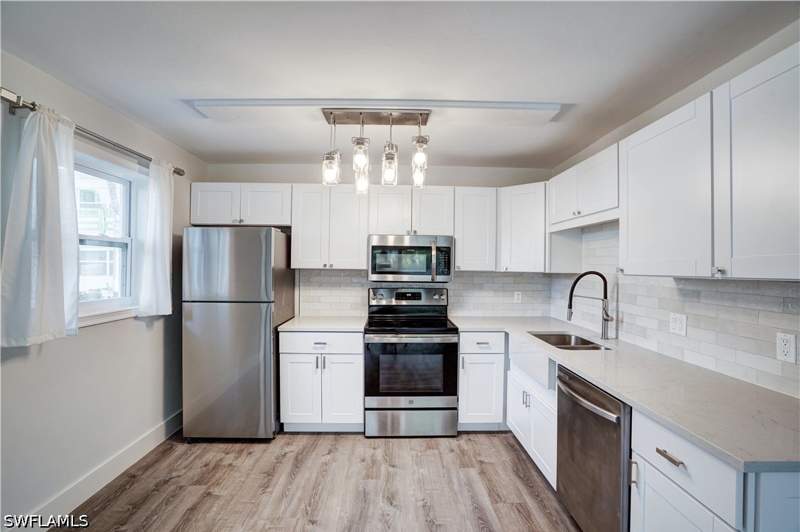2 bedroom Condominium at 975 9th Ave S 11, Bayview, Naples — photo 3
