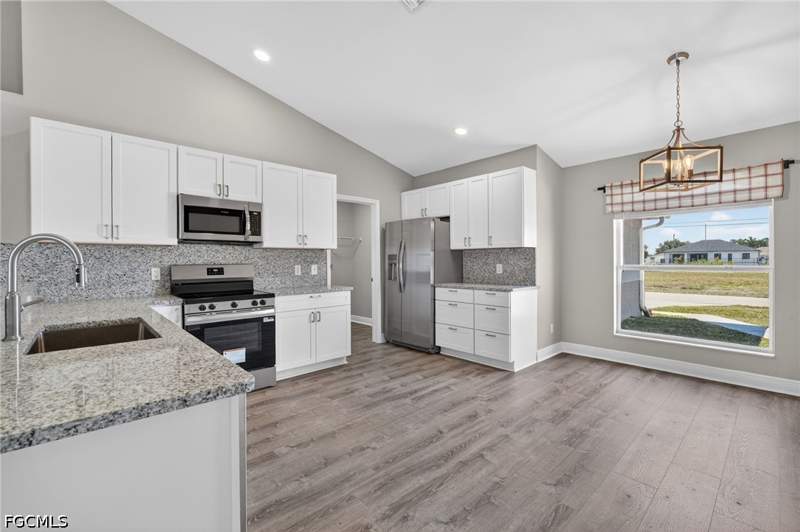 4 bedroom SingleFamilyResidence at 409 NE 25th Ter, Cape Coral, Cape Coral — photo 2