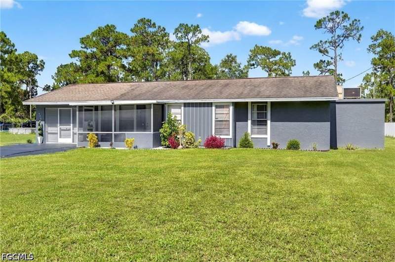 3 bedroom SingleFamilyResidence at 713 Canton Ave, Lehigh Acres, Lehigh Acres — photo 2