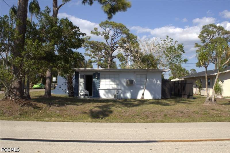 2 bedroom SingleFamilyResidence at 1338 Old Bridge RD, NORTH FORT MYERS, North Fort Myers — photo 1