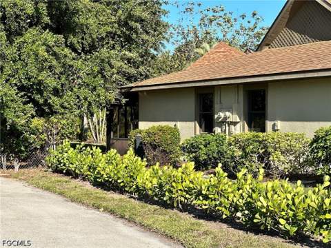 4266 Island Cir B, Fort Myers FL - photo 12 of 19