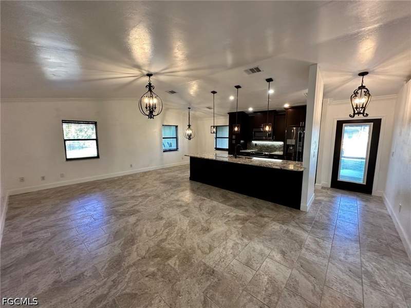 2 bedroom Attached at 4266 Island Cir B, Village Homes, Fort Myers — photo 3