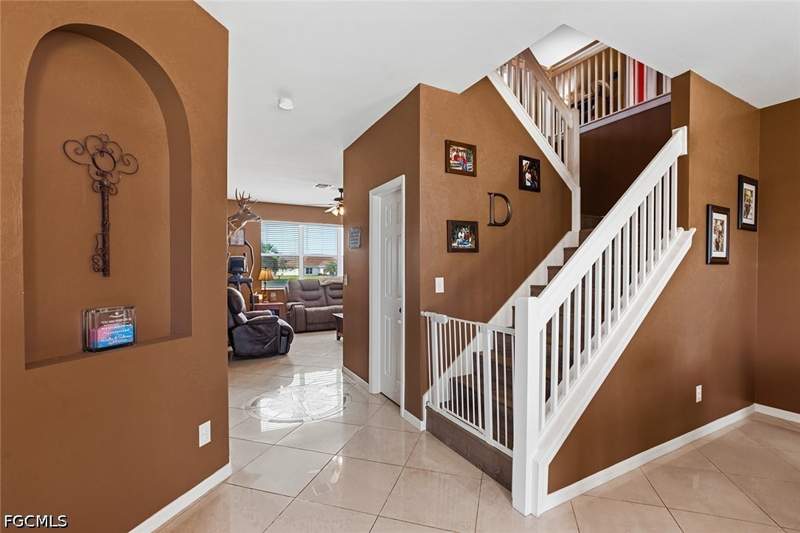 4 bedroom SingleFamilyResidence at 18290 Pine Nut Ct, Town Lakes, Lehigh Acres — photo 5