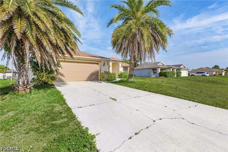 3 bedroom SingleFamilyResidence at 3012 NW 20th Pl, Cape Coral, Cape Coral — photo 2