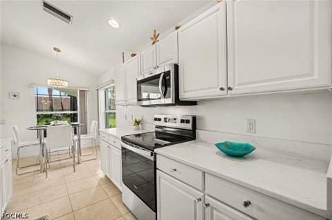 10021 Colonial Country Club Blvd, Fort Myers FL - photo 14 of 50