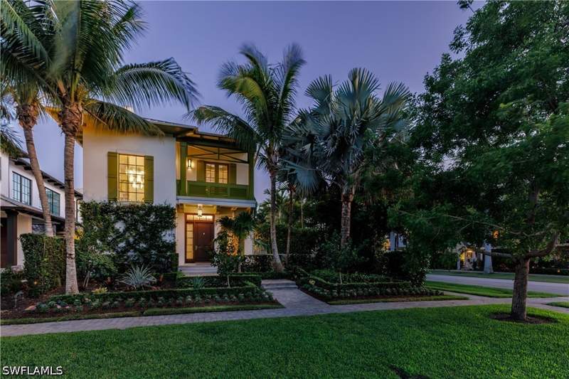 4 bedroom SingleFamilyResidence at 912 9th Ave S, Olde Naples, Naples — photo 2