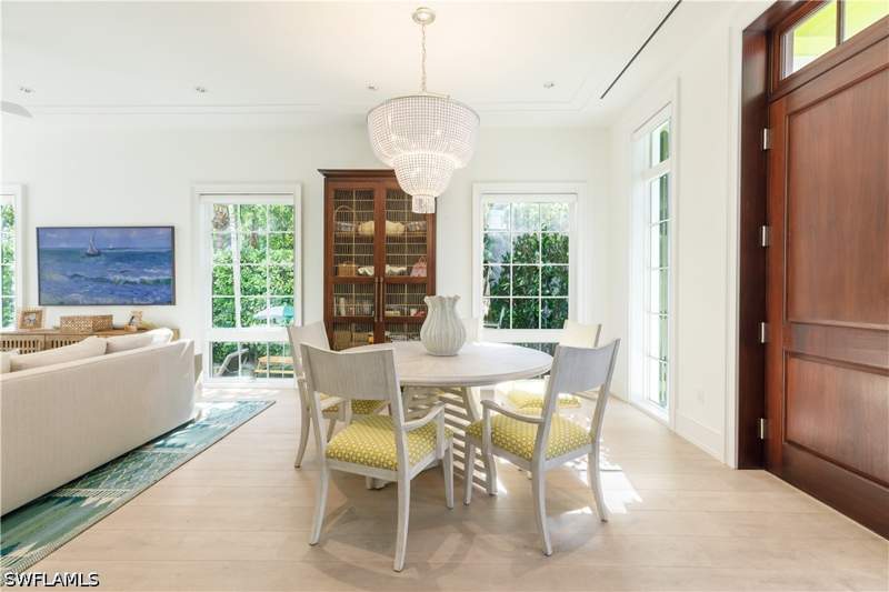 4 bedroom SingleFamilyResidence at 912 9th Ave S, Olde Naples, Naples — photo 5