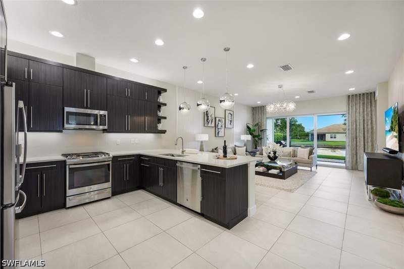 2 bedroom Attached at 28393 Turin Ct, Valencia Bonita, Bonita Springs — photo 5