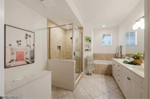6822 Ascot Dr 202, Naples FL - photo 17 of 46