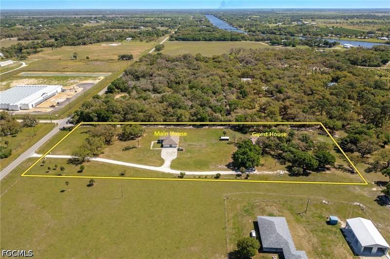 5 bedroom SingleFamilyResidence at 5535 County Road 78, Labelle, Labelle — photo 3