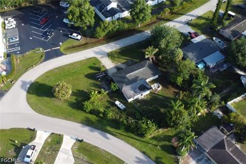 6701 Fiesta Ln, Fort Myers FL - photo 13 of 27