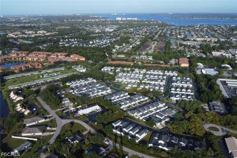 6701 Fiesta Ln, Fort Myers FL - photo 23 of 27