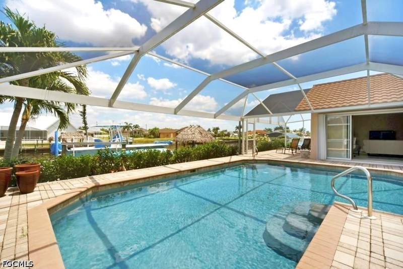 3 bedroom SingleFamilyResidence at 4009 SW 25th Ct, Cape Coral, Cape Coral — photo 4