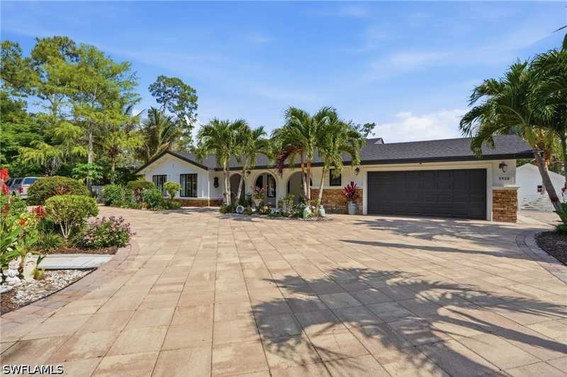 5 bedroom SingleFamilyResidence at 5930 Sea Grass Ln, Golden Gate Estates, Naples — photo 1