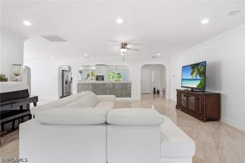 5930 Sea Grass Ln, Naples FL - photo 10 of 49