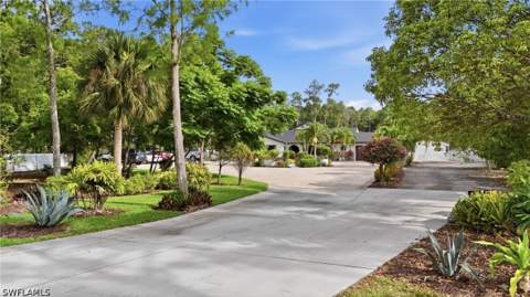 5930 Sea Grass Ln, Naples FL - photo 6 of 49