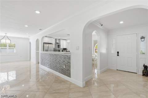 5930 Sea Grass Ln, Naples FL - photo 8 of 49