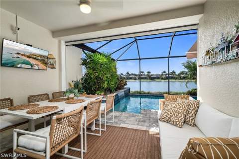 14815 Edgewater Cir, Naples FL - photo 19 of 45