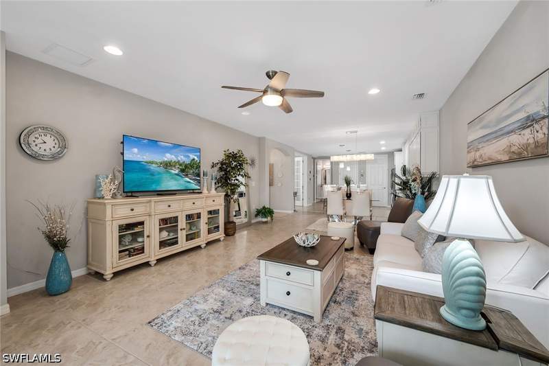 2 bedroom Attached at 14815 Edgewater Cir, Coral Harbor, Naples — photo 2