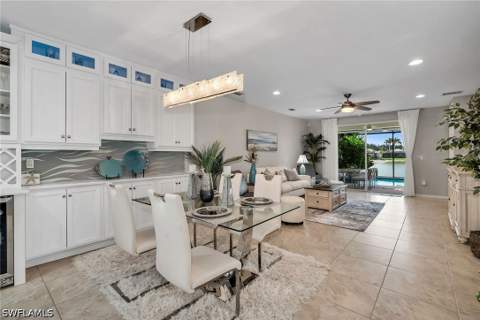 14815 Edgewater Cir, Naples FL - photo 6 of 45