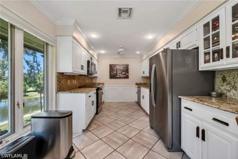 200 Wyndemere Way B402, Naples FL - photo 9 of 38