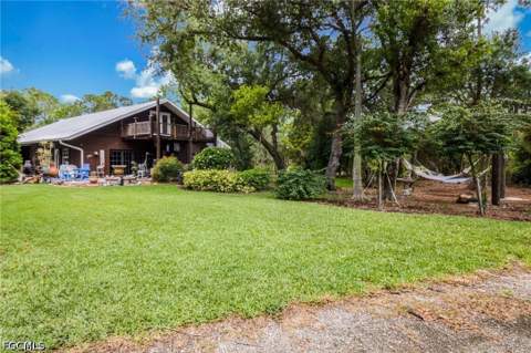 17611 Old Bayshore Rd, North Fort Myers FL - photo 10 of 48