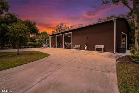 17611 Old Bayshore Rd, North Fort Myers FL - photo 6 of 48
