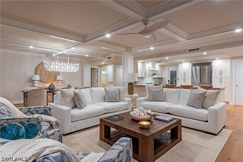 2 bedroom Condominium at 400 Park Shore Dr 304, Colony Gardens, Naples — photo 4