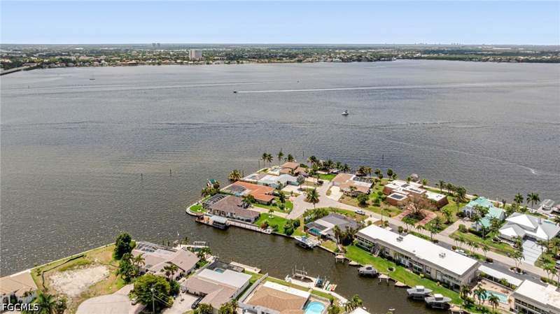 3 bedroom Condominium at 1671 Edith Esplanade 208, River Gate Condo, Cape Coral — photo 4