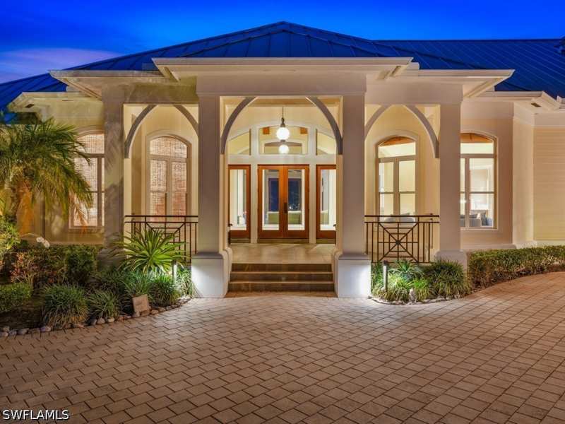5 bedroom SingleFamilyResidence at 7051 Hunters Rd, Livingston Woods, Naples — photo 1
