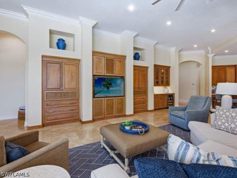 7051 Hunters Rd, Naples FL - photo 12 of 50