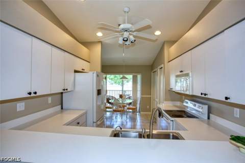 8083 Queen Palm Ln 425, Fort Myers FL - photo 6 of 50