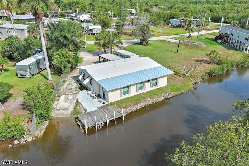 3 bedroom SingleFamilyResidence at 112 Cardinal Ct, Plantation Island, Everglades City — photo 4