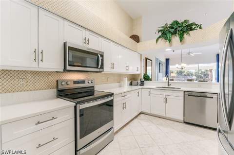 1940 Willow Bend Cir 202, Naples FL - photo 23 of 30