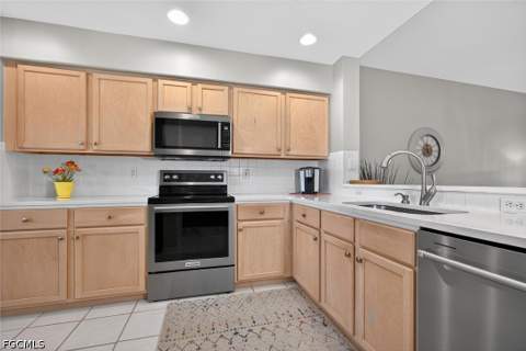 9190 Southmont Cv 202, Fort Myers FL - photo 10 of 48