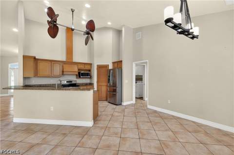 7930 Sandel Wood Cir W, Fort Myers FL - photo 15 of 37