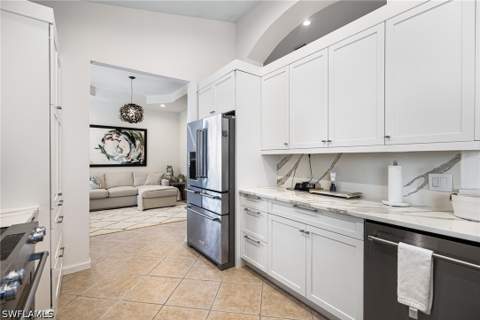 19071 Ridgepoint Dr 202, Estero FL - photo 8 of 26