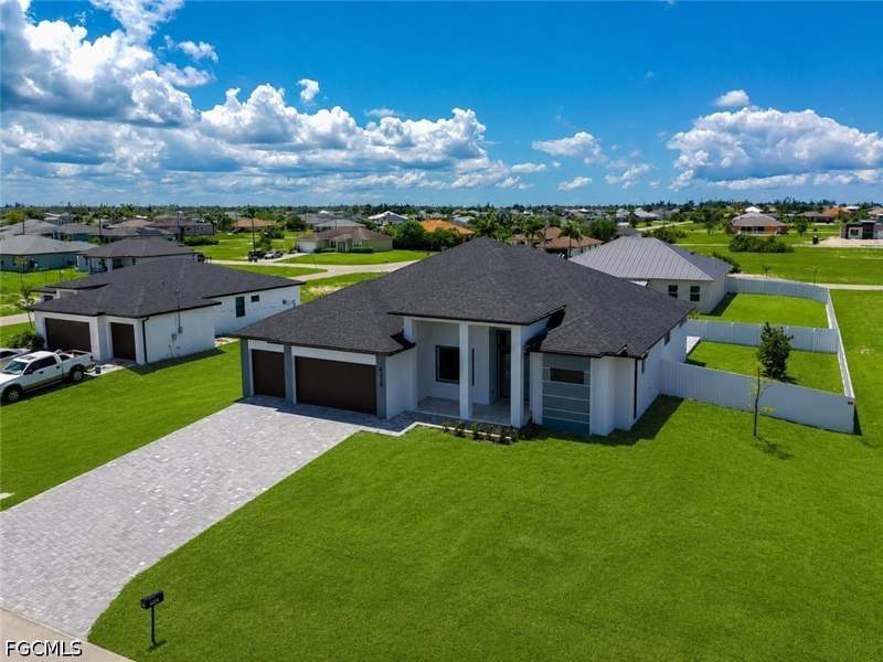3 bedroom SingleFamilyResidence at 4328 NW 32nd Ln, Cape Coral, Cape Coral — photo 2