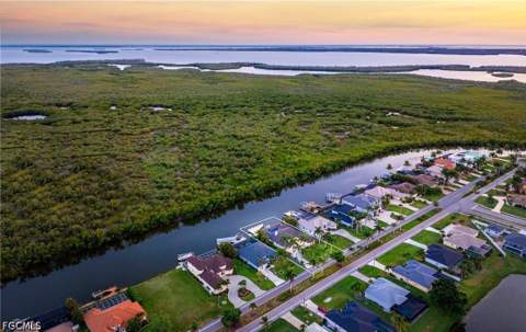 2706 El Dorado Pkwy W, Cape Coral FL - photo 13 of 49