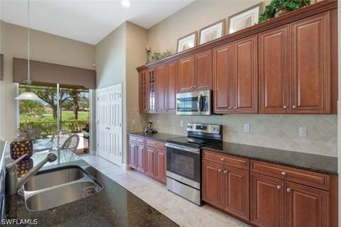 12118 Wicklow Ln, Naples FL - photo 17 of 43