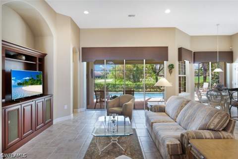 12118 Wicklow Ln, Naples FL - photo 9 of 43
