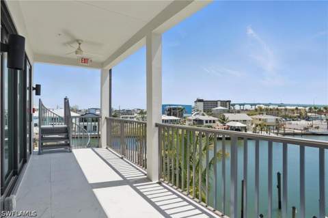 855 Lagoon St 1, Fort Myers Beach FL - photo 7 of 44