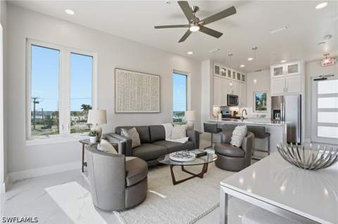 855 Lagoon St 2, Fort Myers Beach FL - photo 7 of 36